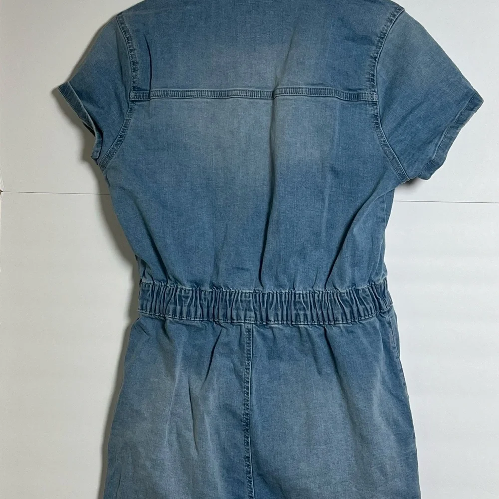 Celebrity Pink Denim Short Sleeve Romper Women M Light Wash Snap‑Up Utility Boho - Picture 2 of 9